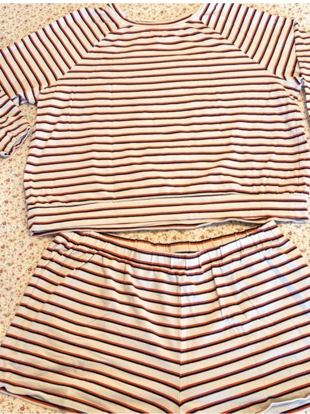 BURU Striped Women's Sleepwear Set - Picture 3 of 7